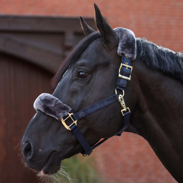 Grimma Show-Line Half Fur Marinblå i gruppen Hästutrustning / Grimmor / Tyg- & Nylongrimmor hos Horseonline AB (4103021NA_r)