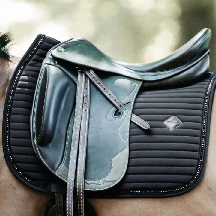 Dressyrschabrak Pearls Svart i gruppen Hästutrustning / Schabrak / Dressyrschabrak hos Horseonline AB (42572Sv_r)