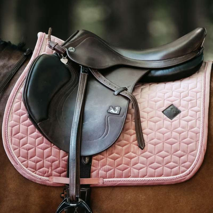Schabrak Velvet Gammelrosa i gruppen Hästutrustning / Schabrak / Allround-, hoppschabrak hos Horseonline AB (42579GRs_r)