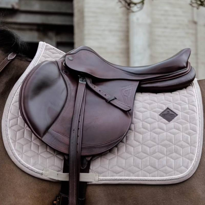 Schabrak Basic Velvet Beige i gruppen Hästutrustning / Schabrak / Allround-, hoppschabrak hos Horseonline AB (42589Be_r)