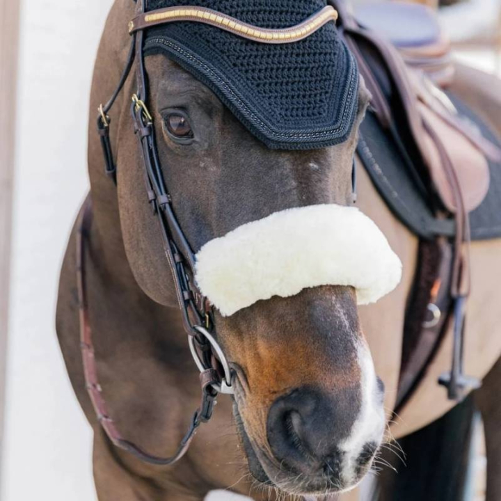 Nosskydd Sheepskin Natur i gruppen Hästutrustning / Träns & Pannband / Nosludd & Nackludd hos Horseonline AB (42602NA)