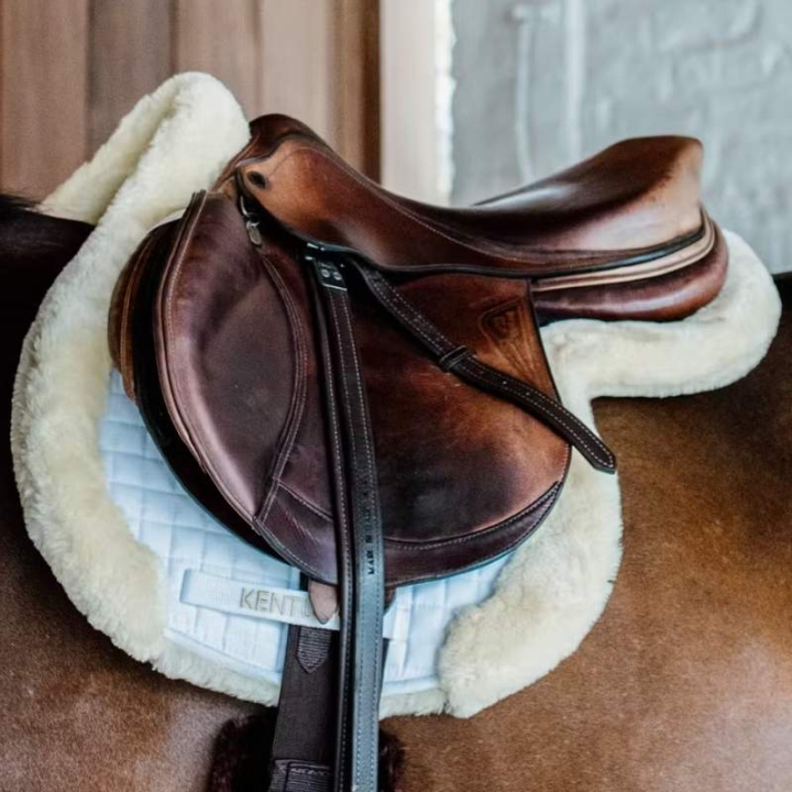 Vojlock Hunter Vegan Sheepskin Vit i gruppen Hästutrustning / Schabrak / Vojlockar hos Horseonline AB (4271401WH)