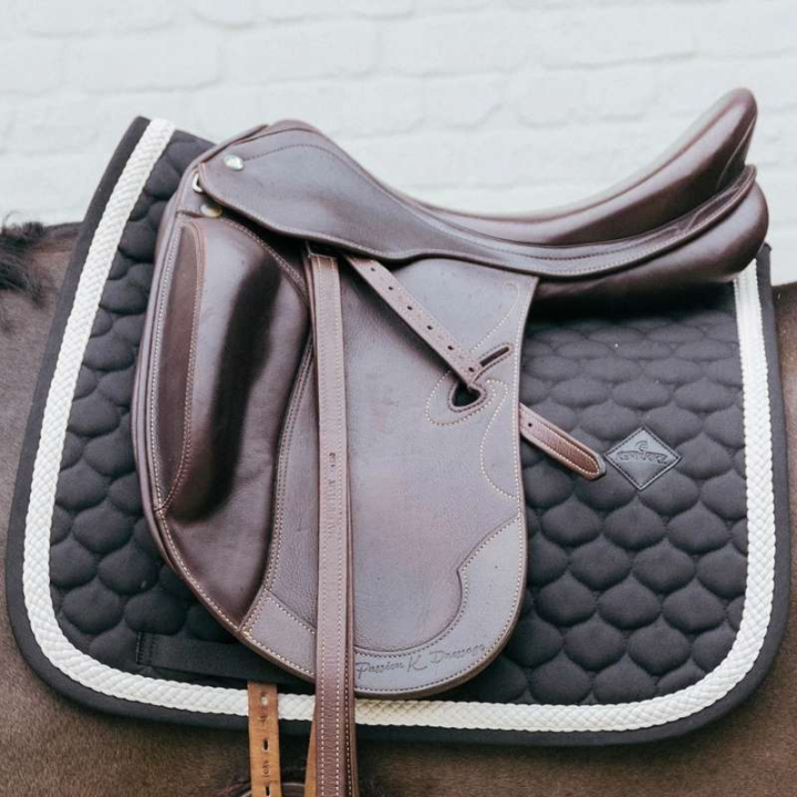 Dressyrschabrak Plaited Cord Svart i gruppen Hästutrustning / Schabrak / Dressyrschabrak hos Horseonline AB (4272201DRBA_r)