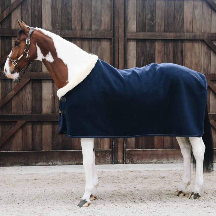 Tävlingstäcke Heavy Fleece Marinblå i gruppen Hästtäcken / Fleecetäcken hos Horseonline AB (52148Ma_r)
