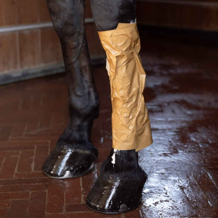 Horse Leg Clay Paper 20m i gruppen Skötsel & Vård / Liniment & Lera / Kyllera hos Horseonline AB (7214420M)