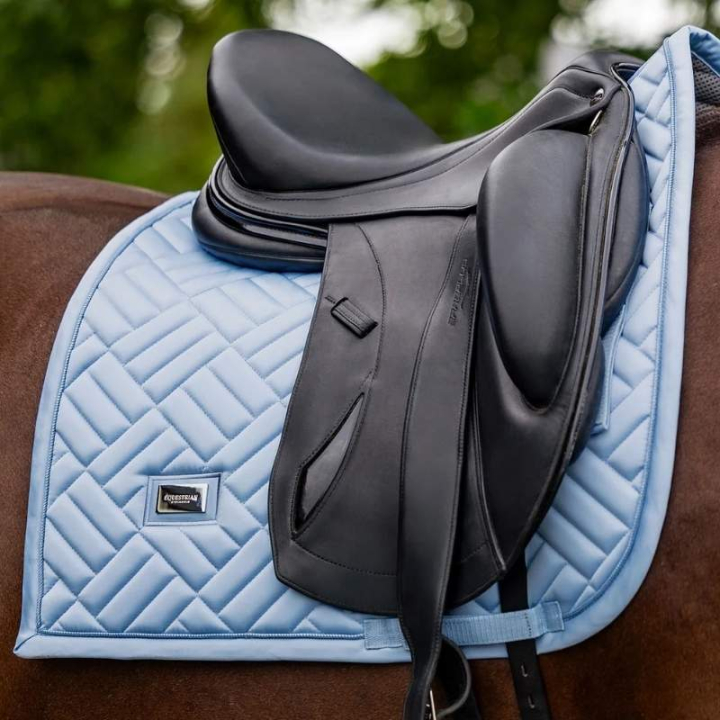 Dressyrschabrak ES Modern Midsummer Blue i gruppen Hästutrustning / Schabrak / Dressyrschabrak hos Horseonline AB (734020644248MBL_r)