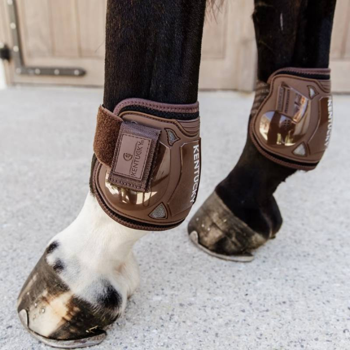 Strykkappor Moon Air Velcro Brun i gruppen Hästutrustning / Benskydd & Benlindor / Bakbensskydd hos Horseonline AB (8820605MBR_r)