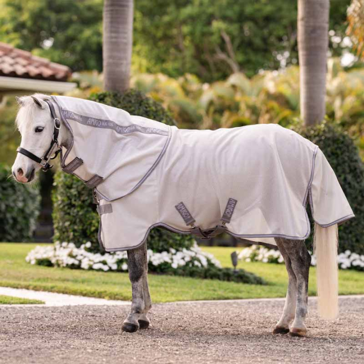Flugtäcke Amigo Bug Rug Plus Pony Silver/Grå i gruppen Flugskydd / Flugtäcken hos Horseonline AB (AFRMGPIJISIGR_r)