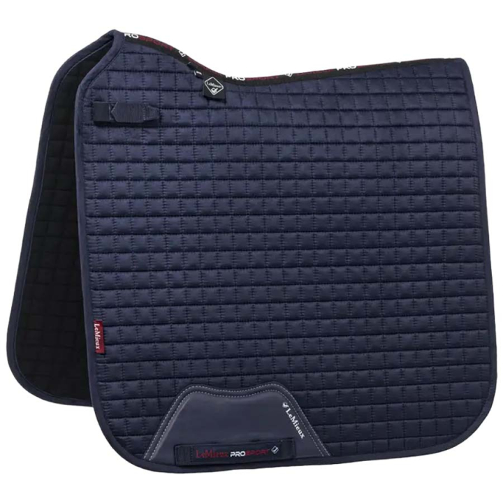 Dressyrschabrak Suede Square Marinblå i gruppen Hästutrustning / Schabrak / Dressyrschabrak hos Horseonline AB (IT01293066NA_r)