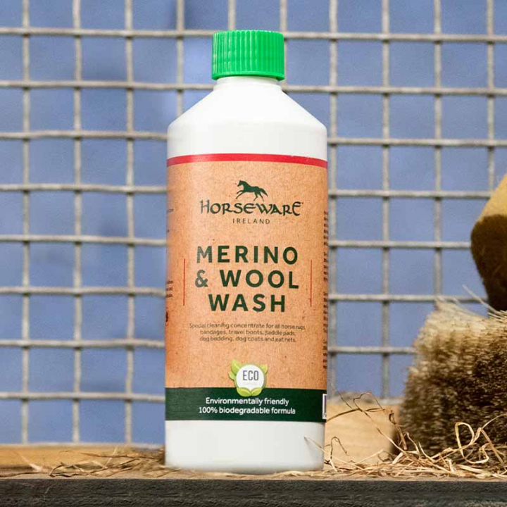 Merino & Ulltvättmedel Eco Wash i gruppen Hästtäcken / Tillbehör täcken / Täckesvård hos Horseonline AB (QFHWA1_r)
