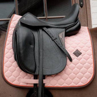Dressyrschabrak Onion Quilt Leather Gammelrosa