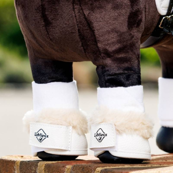 Boots Toy Pony Dressage Vit
