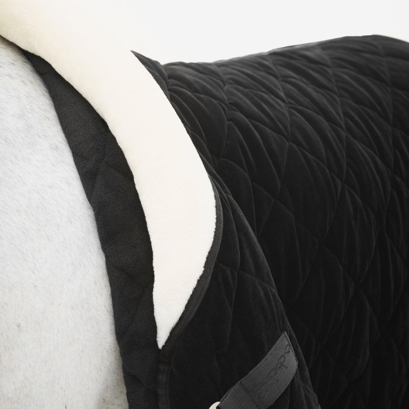 Tävlingstäcke Black Velvet 150g Svart