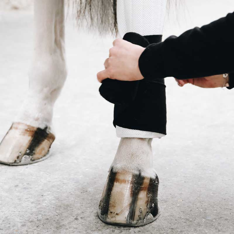 Ridpaddar Absorb 45 x 30 - 4-pack Svart/Vit