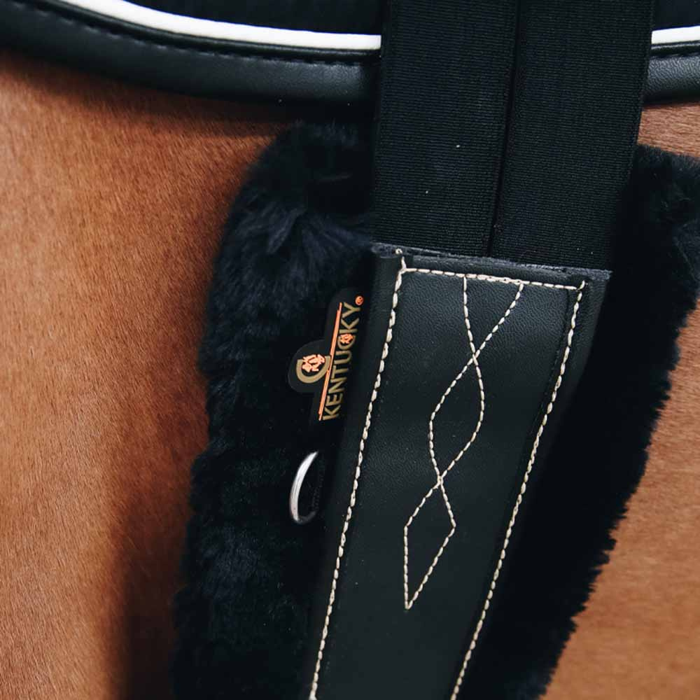 Sadelgjordsskydd Magplatta Sheepskin Svart