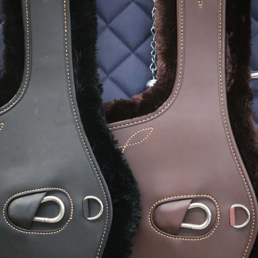 Sadelgjordsskydd Magplatta Sheepskin Svart