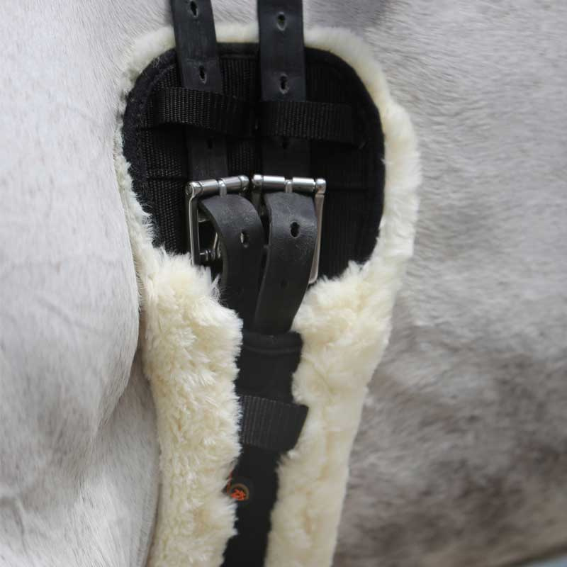Dressyrgjord Sheepskin Svart