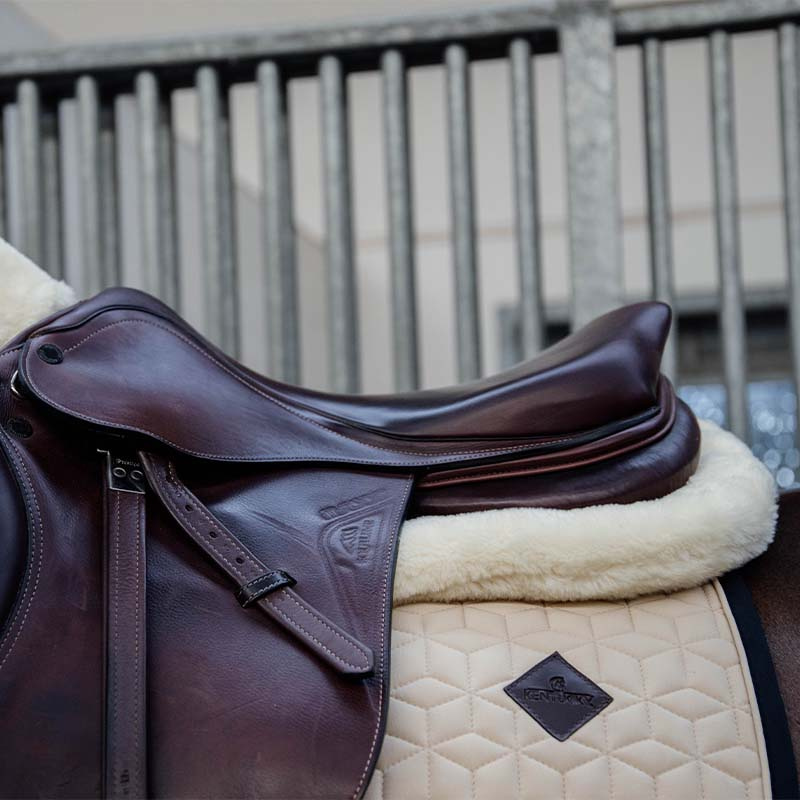 Sadelpad Sheepskin Impact Equalizer Svart