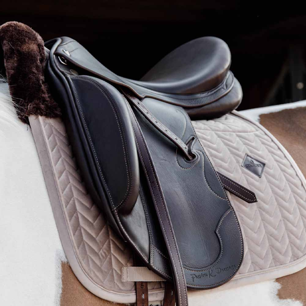 Dressyrschabrak Skin Friendly Velvet Beige