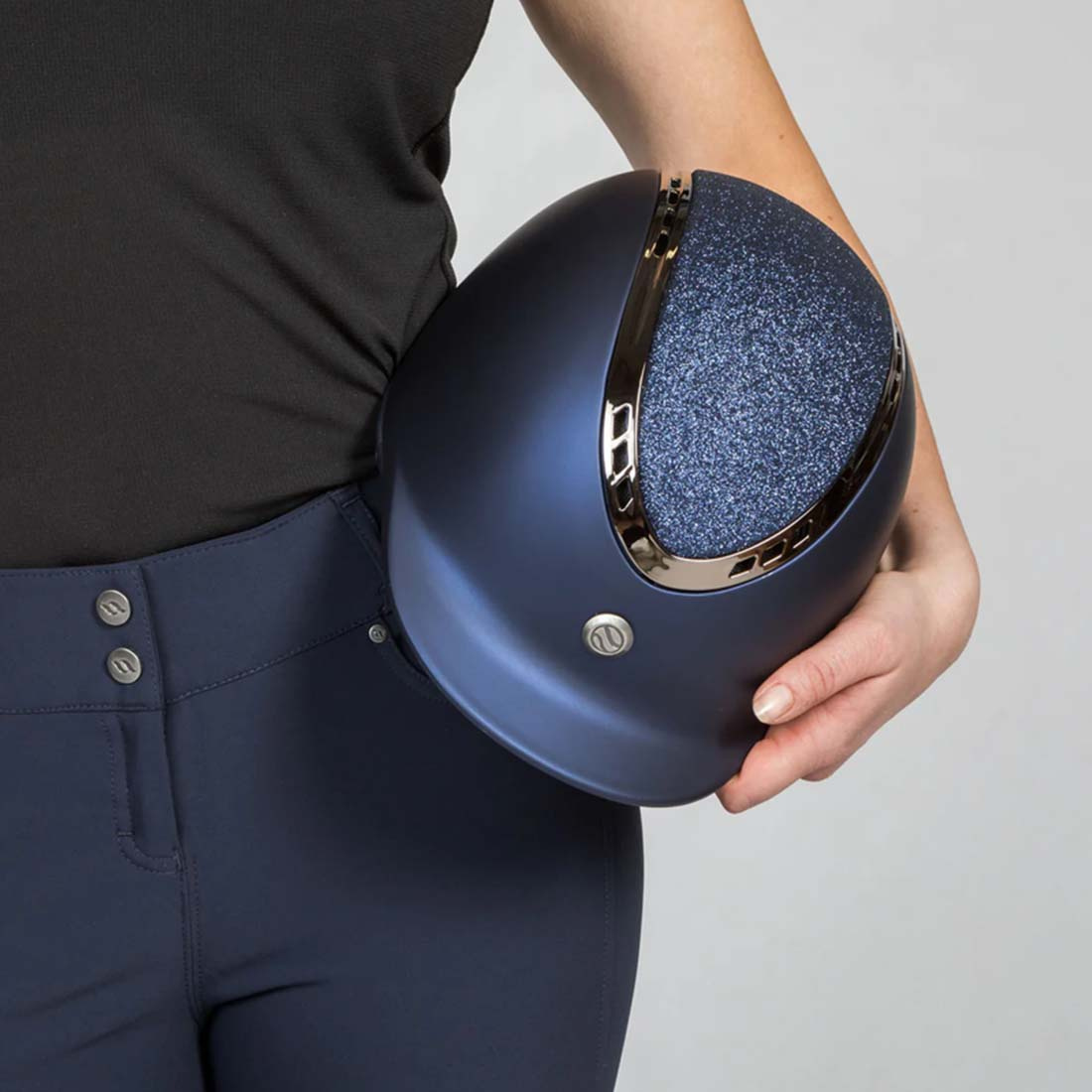 Ridhjälm EQ3 Pardus med Skruv Smooth Top Glitter Marinblå Sand