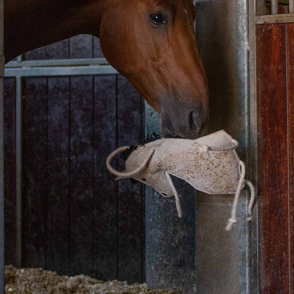 Hästleksak Horse i Mocka ECO Ljusgrå