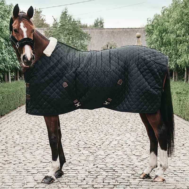 Stalltäcke 400g Svart