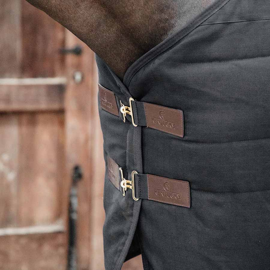 Stalltäcke Classic 200g Svart