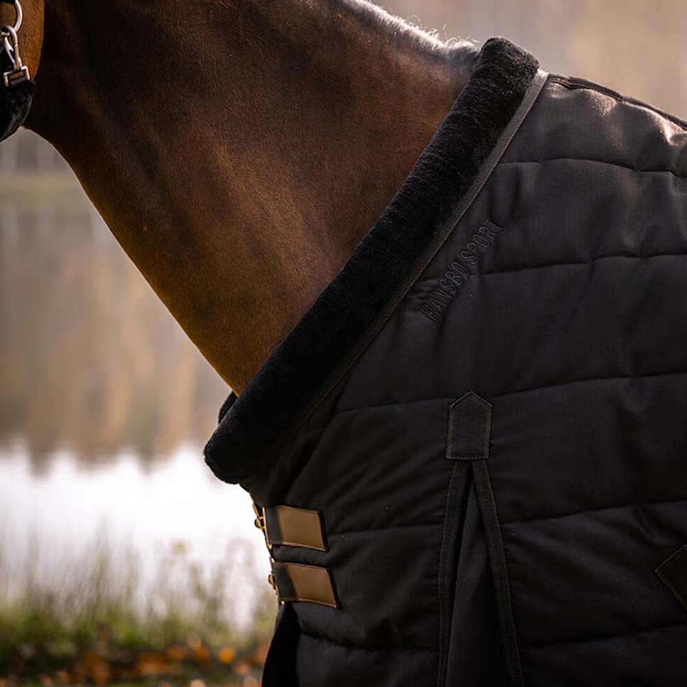 Stalltäcke HS Faux Fur 200g Svart