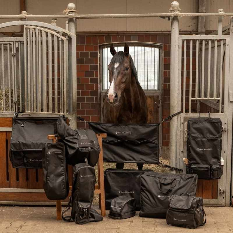 Stallväska EquiEssential Small Svart