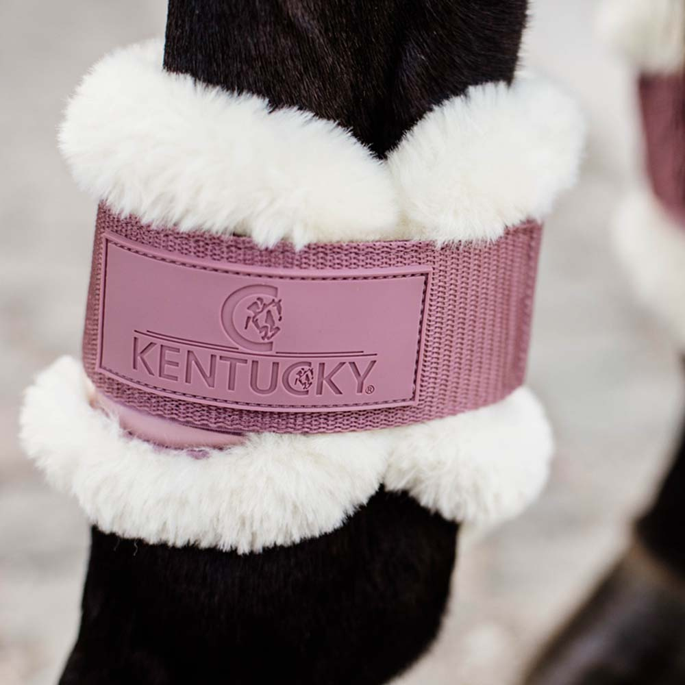 Strykkappor Young Vegan Sheepskin Gammelrosa