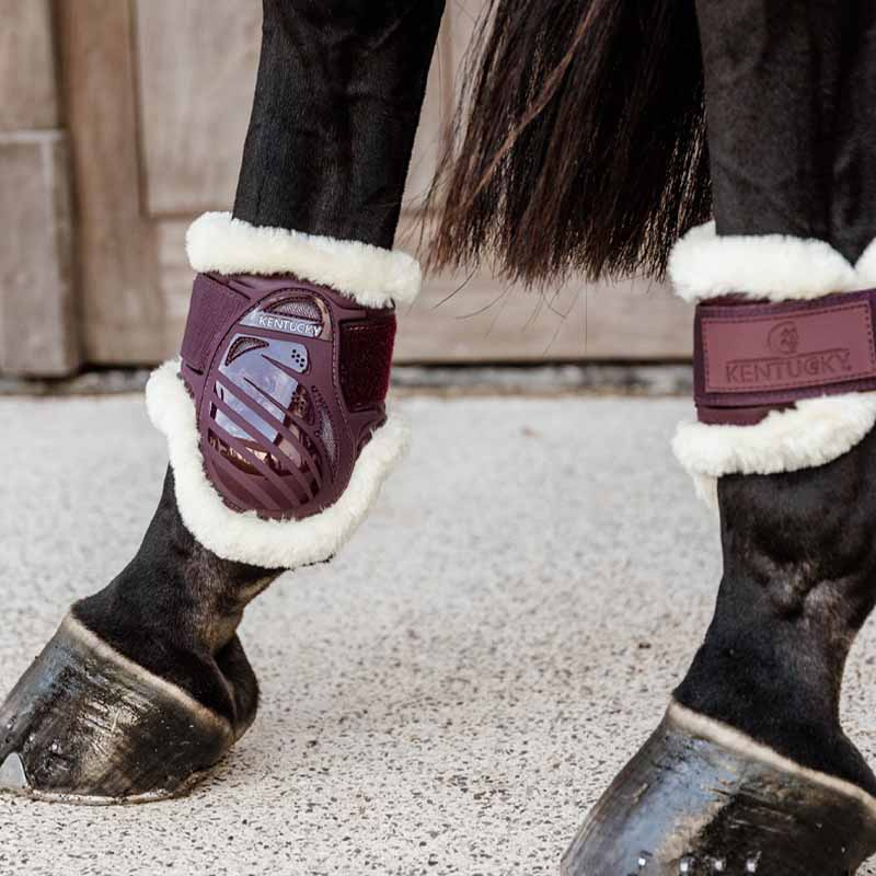 Strykkappor Young Vegan Sheepskin Vinröd