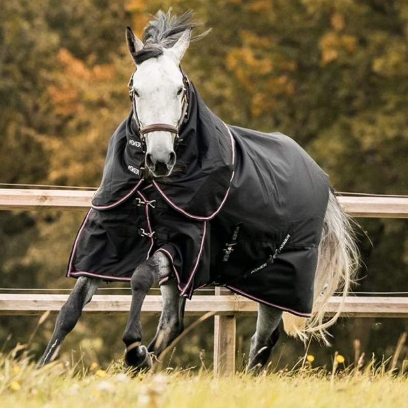 Vintertäcke med Hals Turnout Plus 200g 1200D Svart