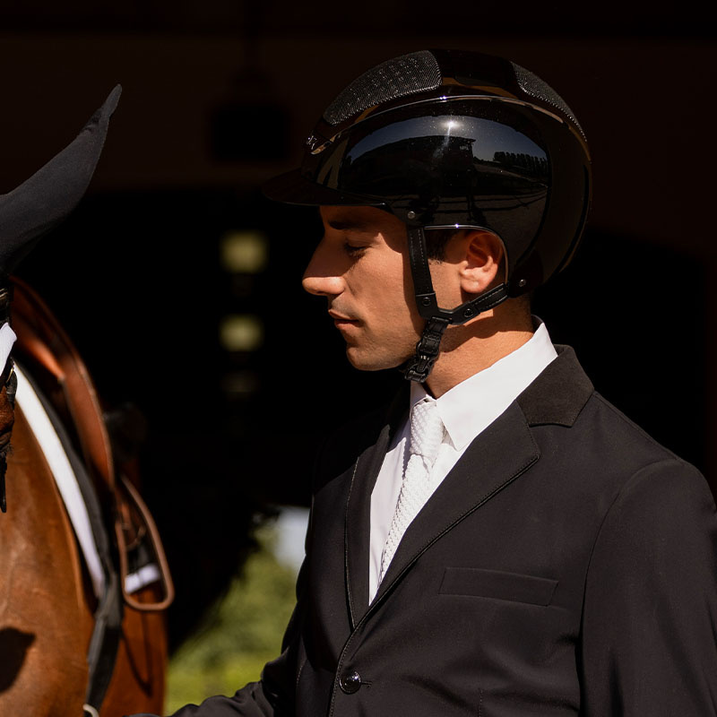 Ridhjälm Dogma Pure Shine Svart