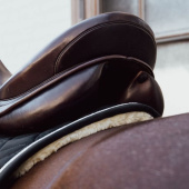 Dressyrschabrak Skin Friendly Vegan Sheepskin Svart Dressyrschabrak Skin Friendly Vegan Sheepskin Svart