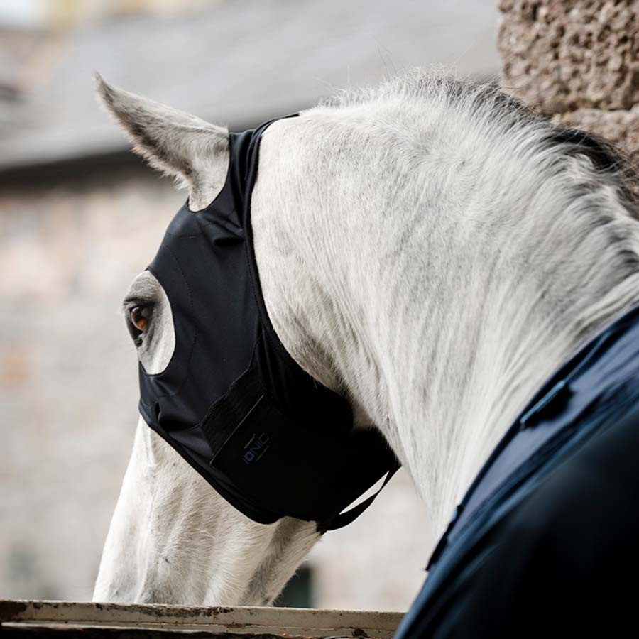 Stresshuva Ionic Svart