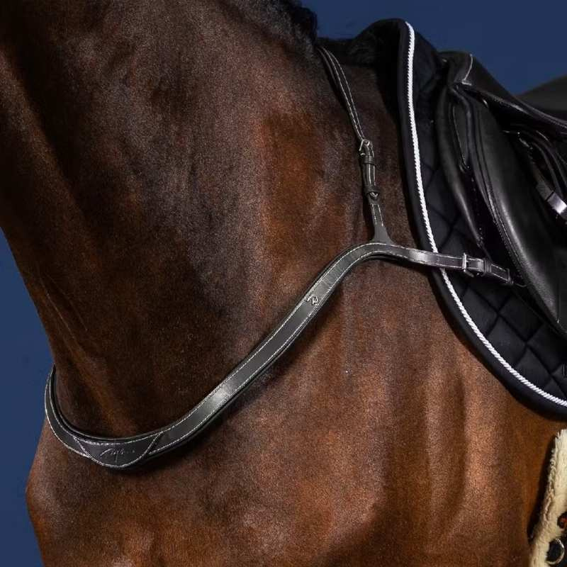Brösta Collar US Collection Svart